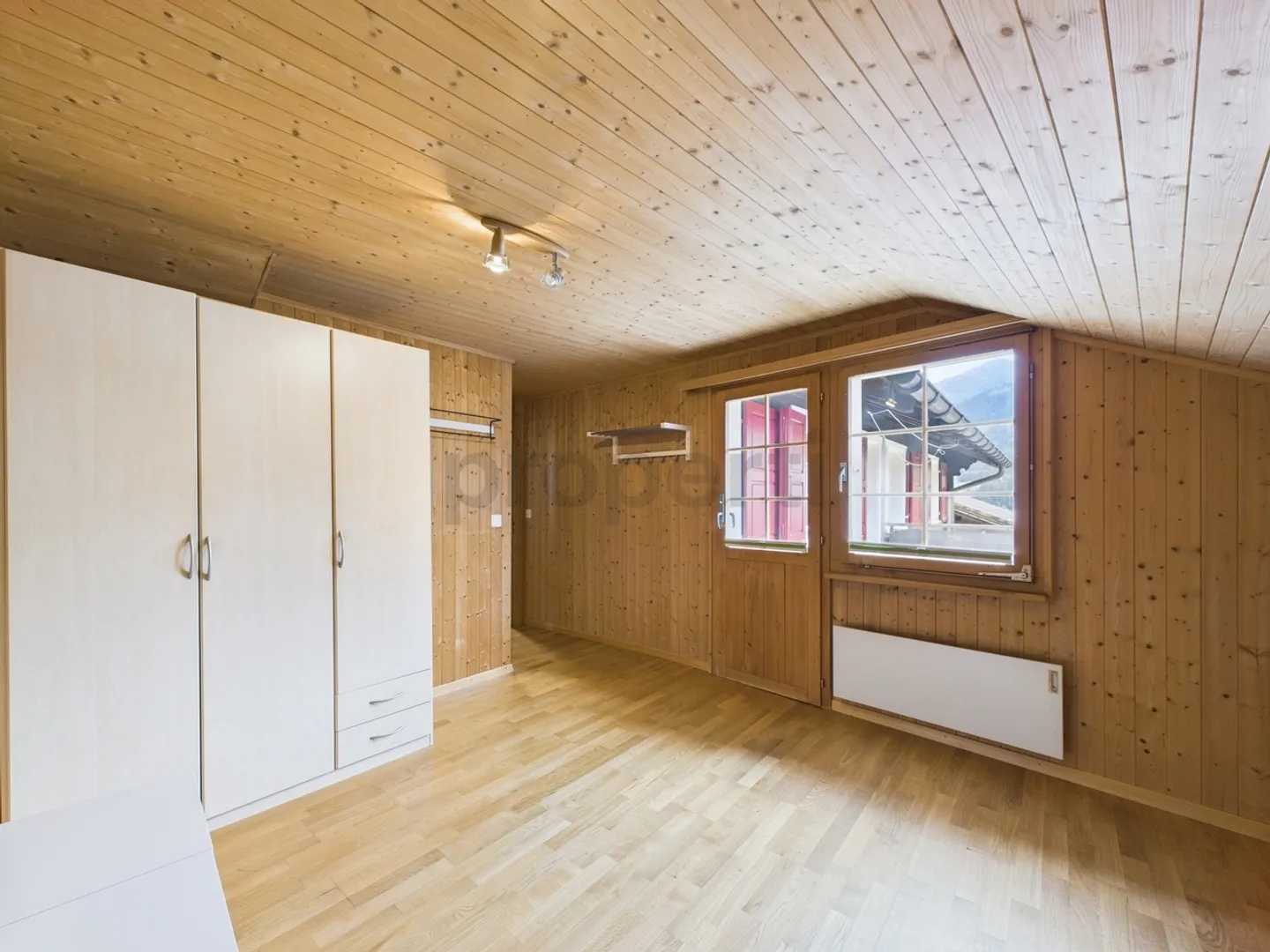 Charming 5.5-room attic apartment in a central location in Sedrun - Photo 8 of 13