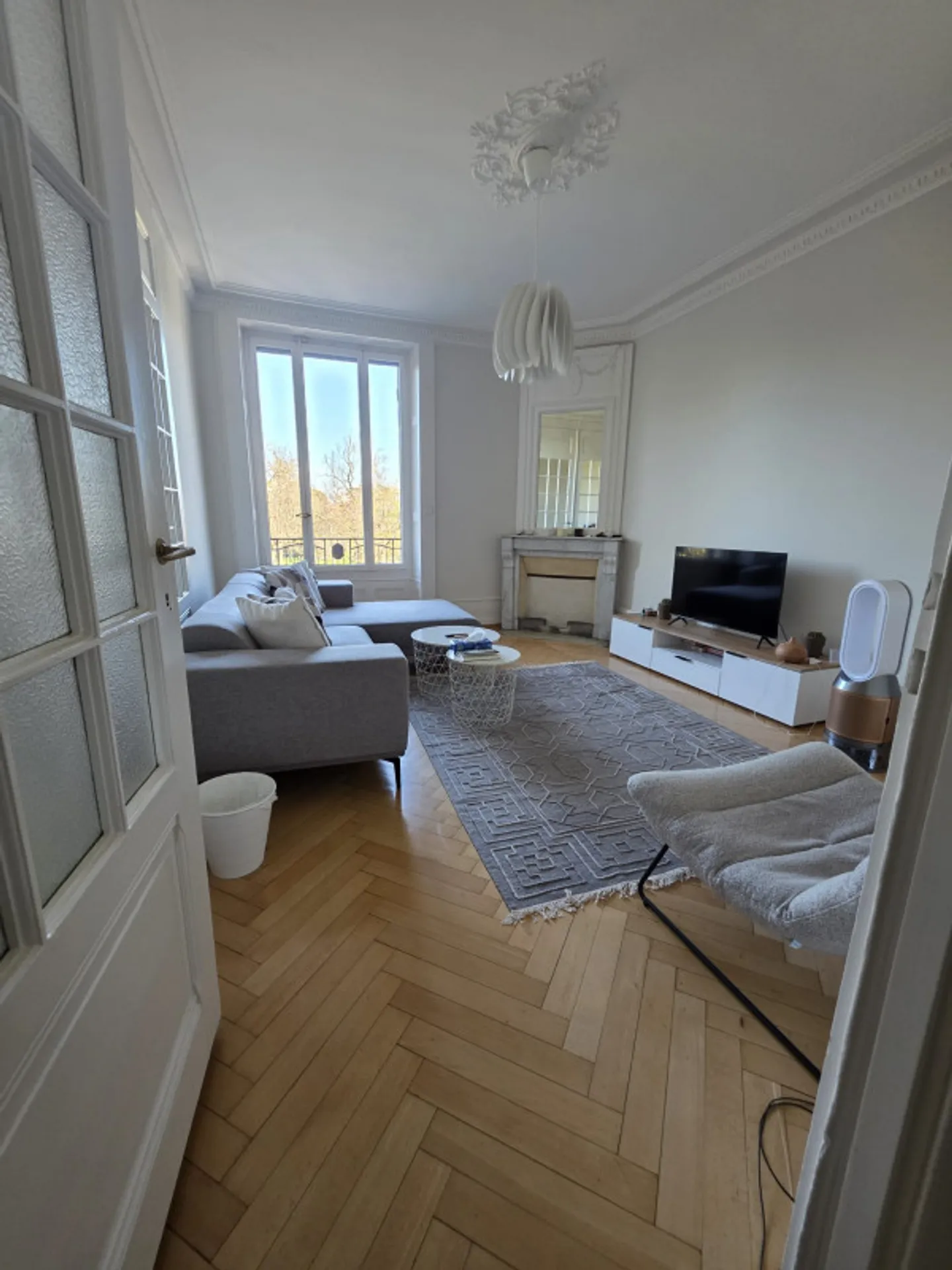 Helles 5,5-Zimmer-Apartment in Genf - Foto 2 von 9