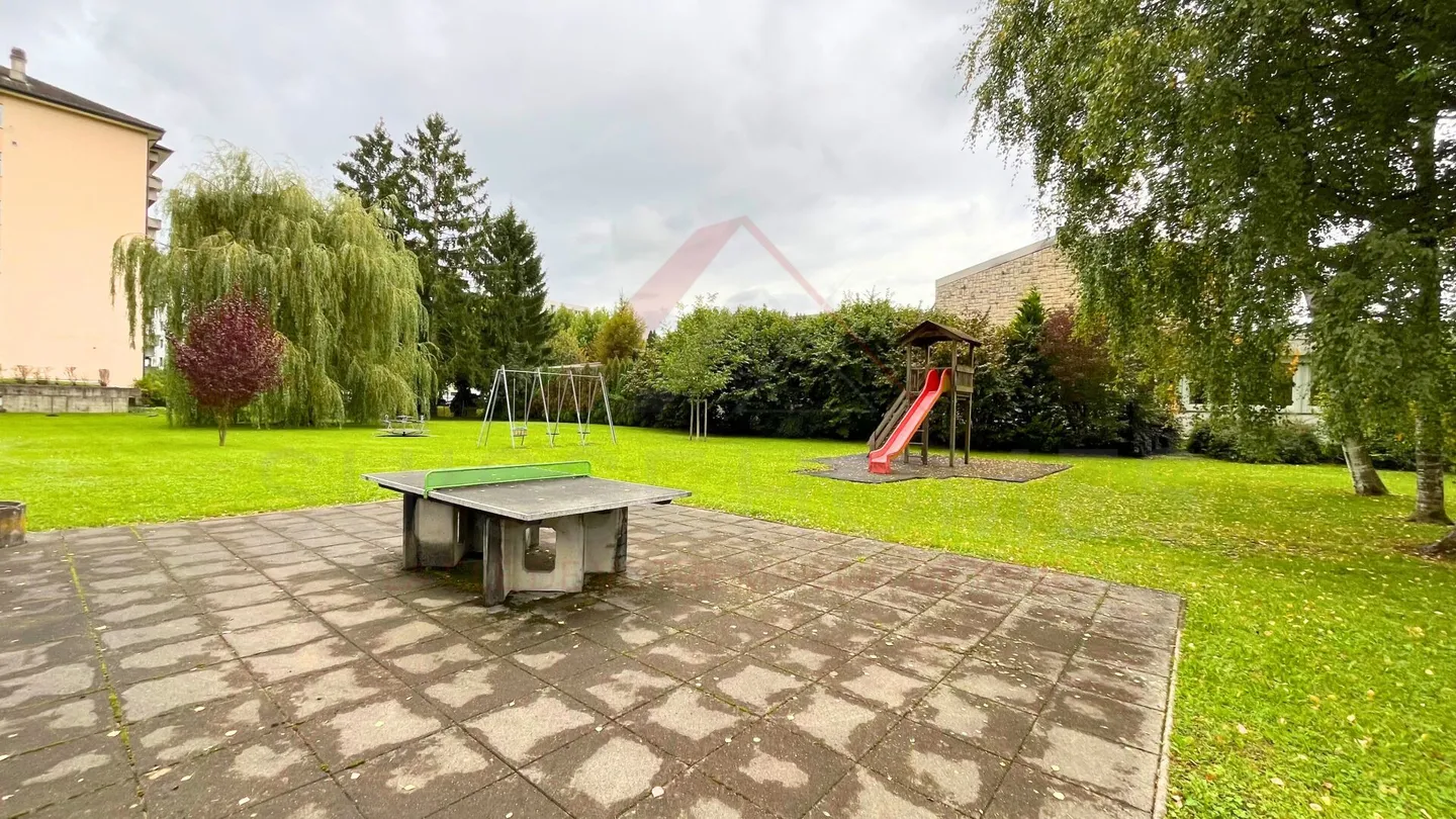 Raro a Delémont: luminoso appartamento di 3,5 locali di 85 m² con terrazza e vista panoramica - Foto 14 di 16