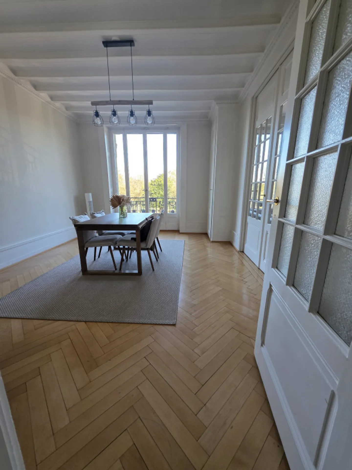 Helles 5,5-Zimmer-Apartment in Genf - Foto 1 von 9