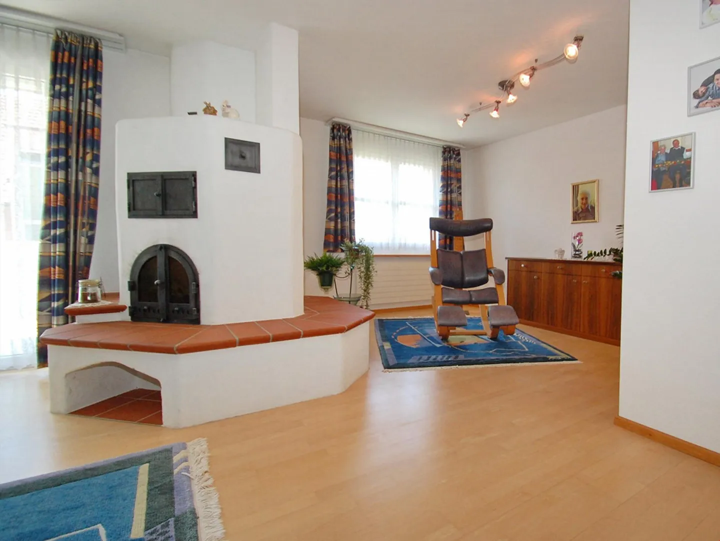 Spacious 5.5 Room Maisonette Apartment with Stunning Views - Photo 7 of 13
