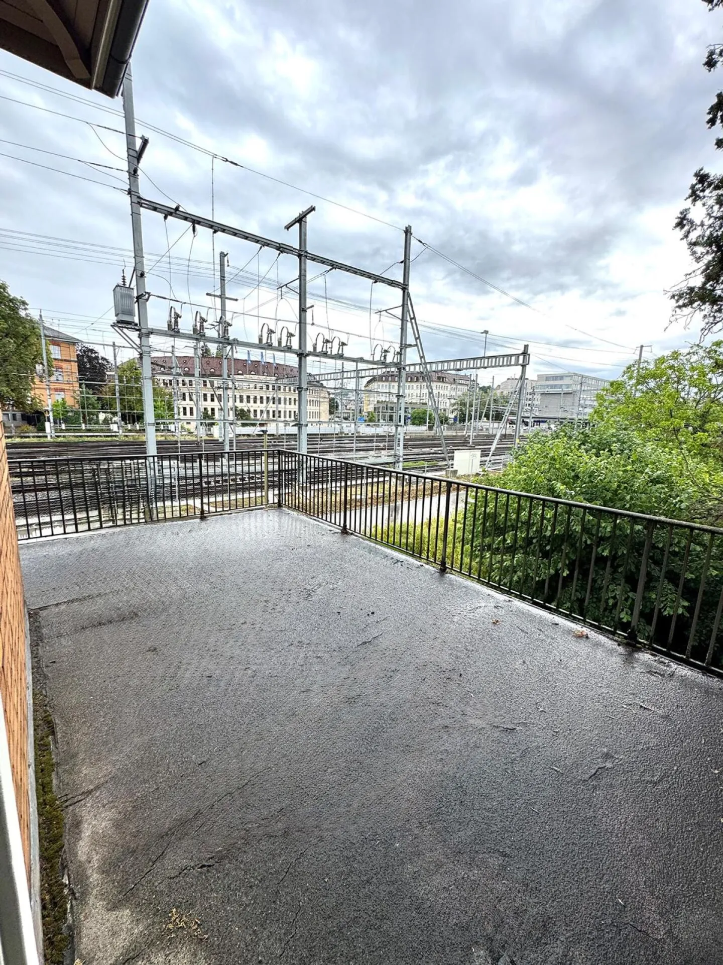 Espace de bureau avec terrasse privée dans une belle villa urbaine - Directement à la gare de Winterthur - Photo 6 sur 8