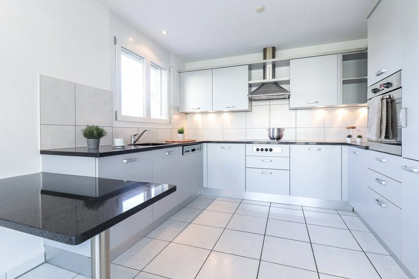 Charmantes 3.5 Zimmer in einem familienfreundlichen Viertel - Foto 3 von 12