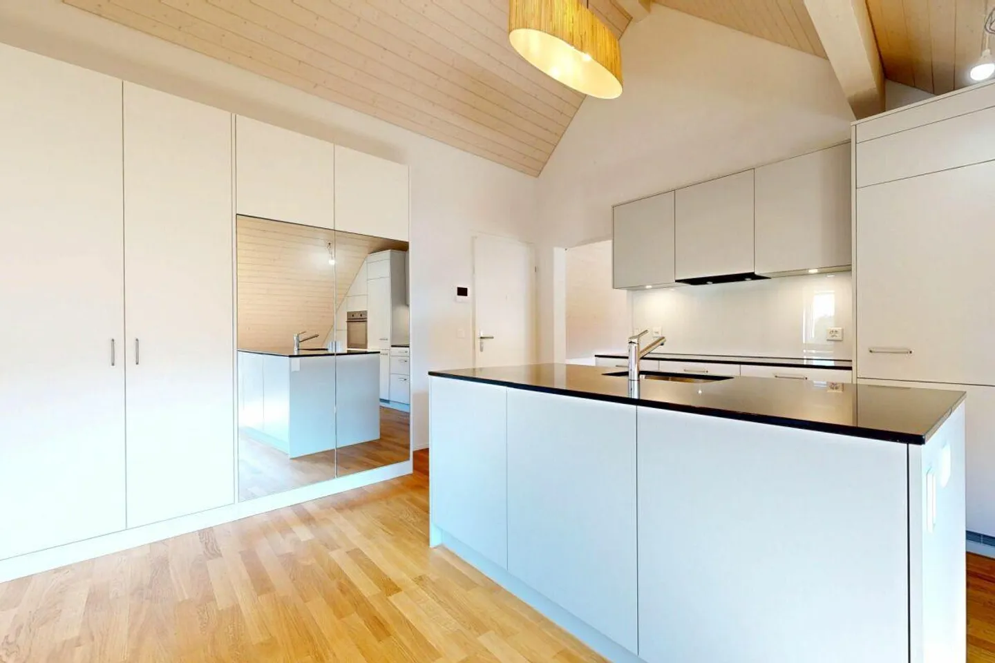 Modernes Apartment mit Carport - Foto 1 von 17