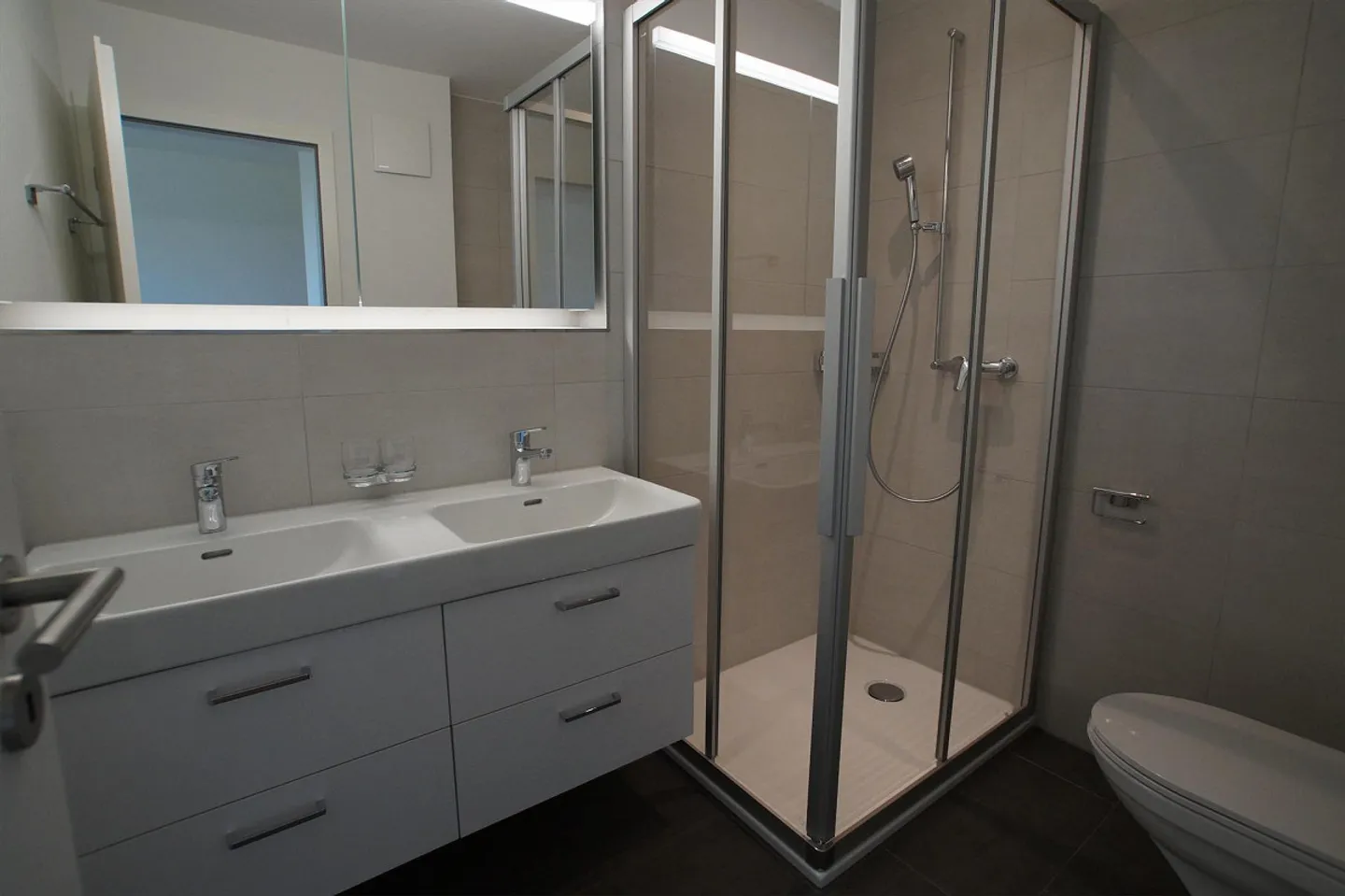 Charming Attic Apartment in Adliswil - Photo 9 of 12