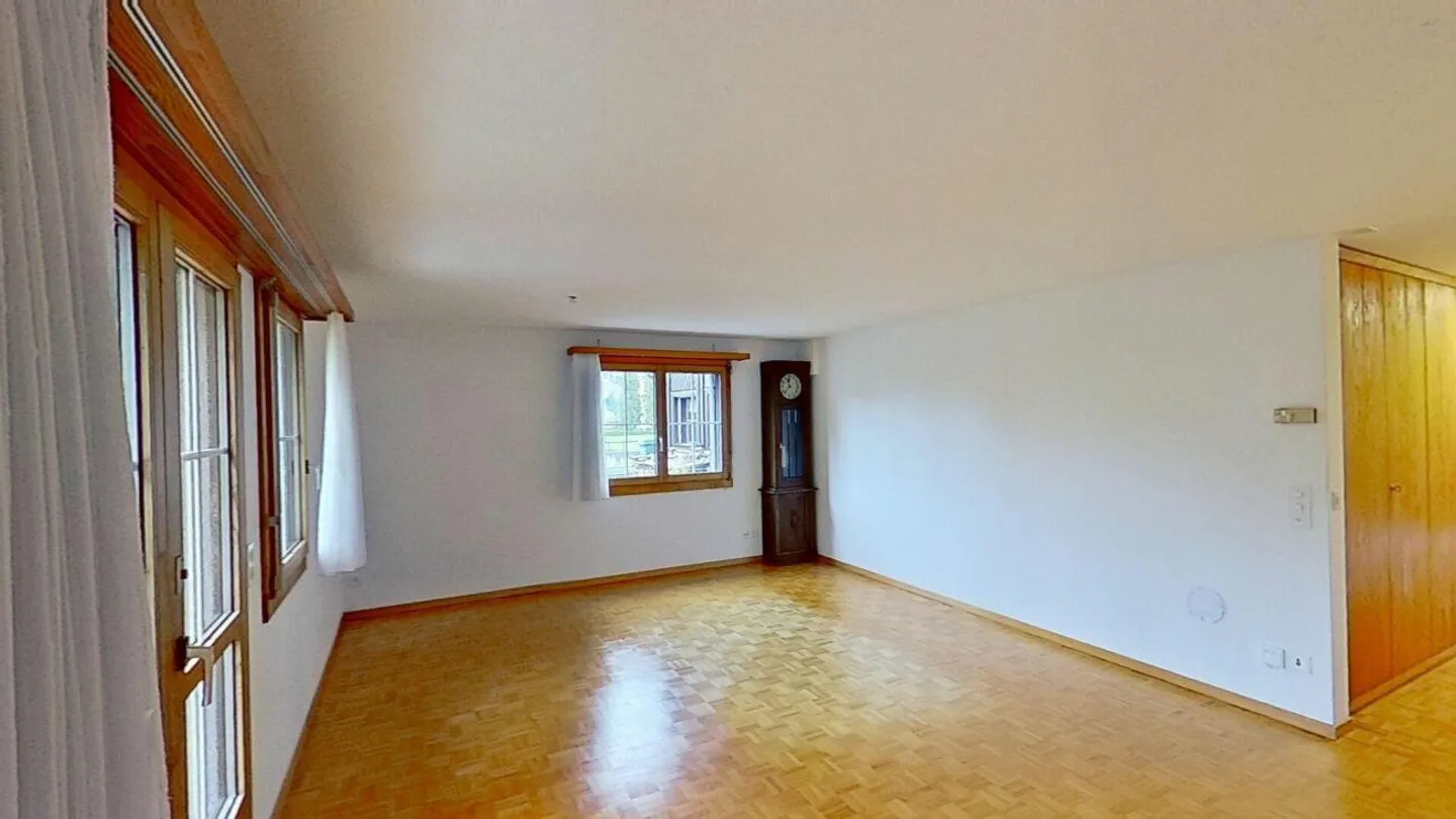 Spacious Apartment in a Quiet Neighborhood - Photo 3 of 13
