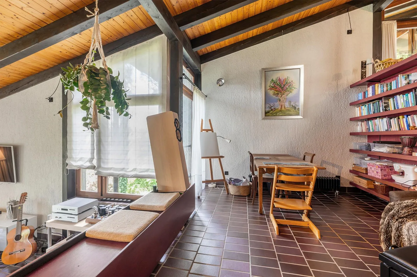 Private living in a magnificent hillside location above Aarau - Photo 4 of 13