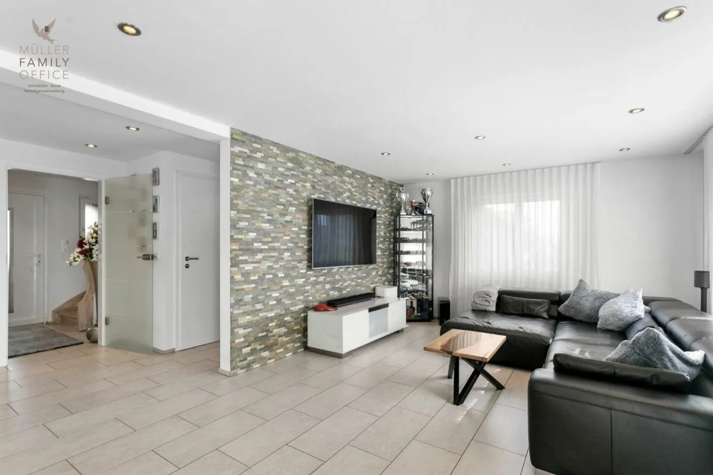 Incantevole casa unifamiliare di 5 1/2 stanze con giardino idilliaco - Foto 1 di 13