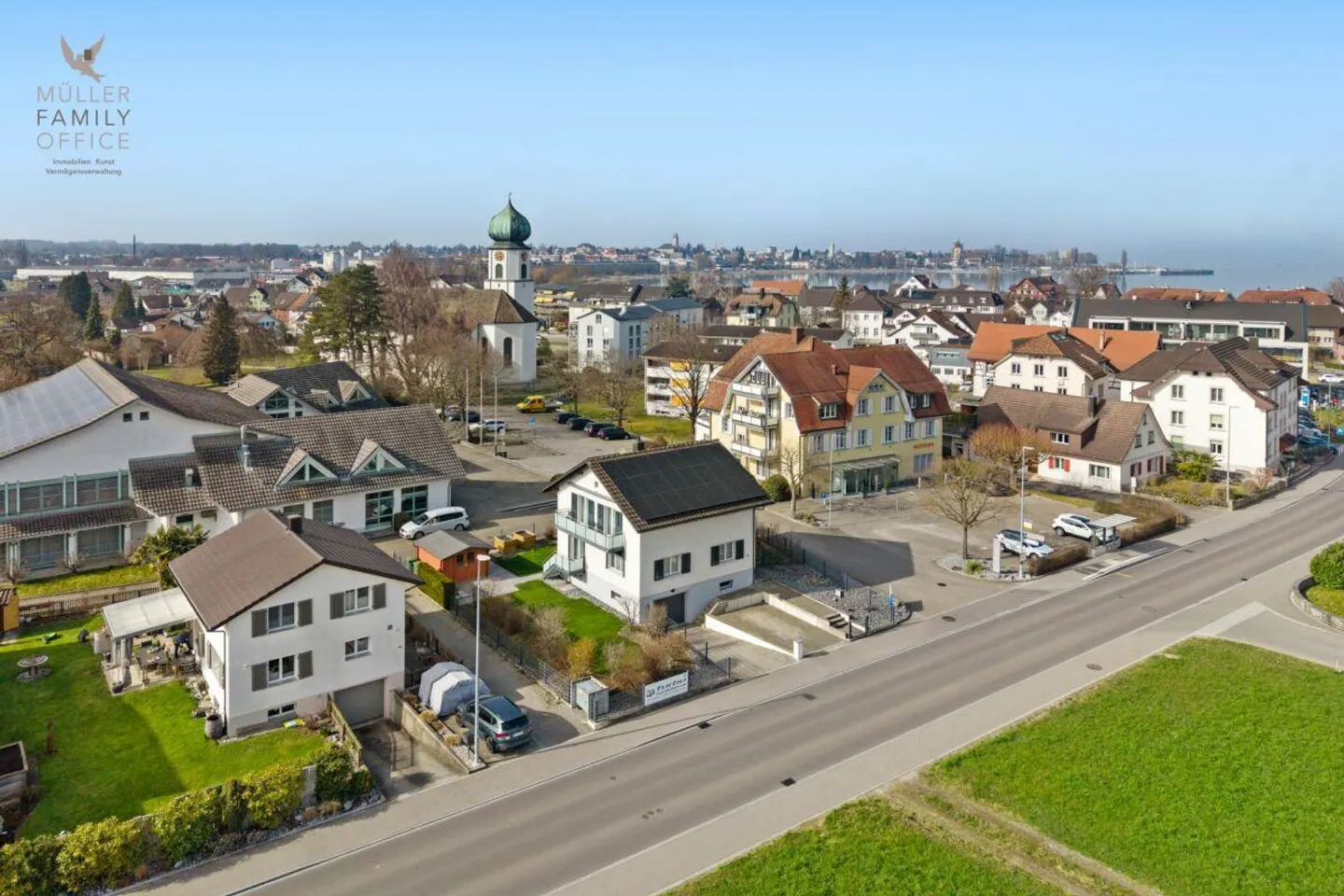 Incantevole casa unifamiliare di 5 1/2 stanze con giardino idilliaco - Foto 4 di 13