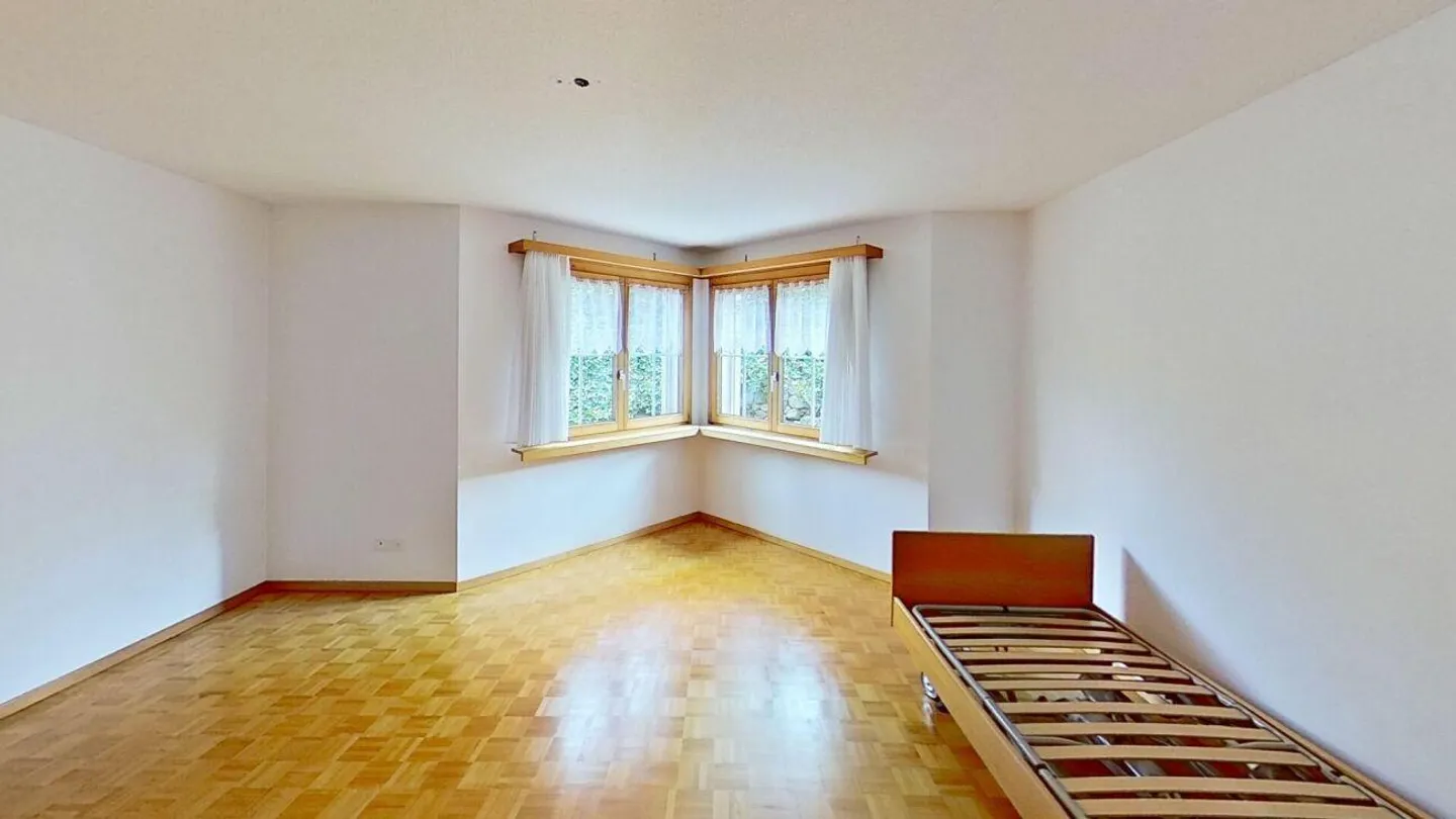 Spacious Apartment in a Quiet Neighborhood - Photo 6 of 13