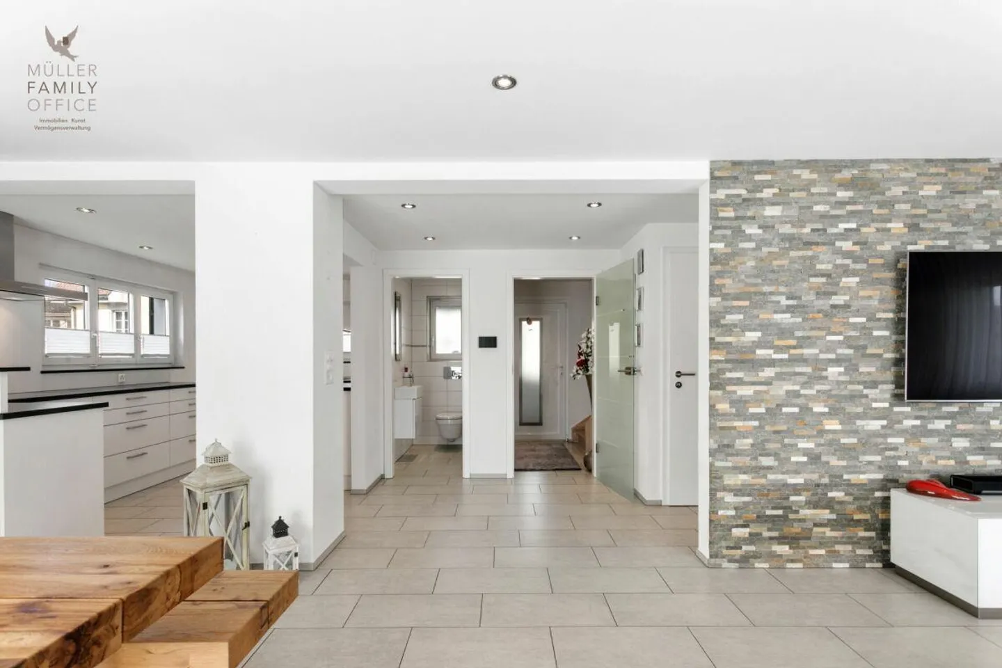 Incantevole casa unifamiliare di 5 1/2 stanze con giardino idilliaco - Foto 8 di 13