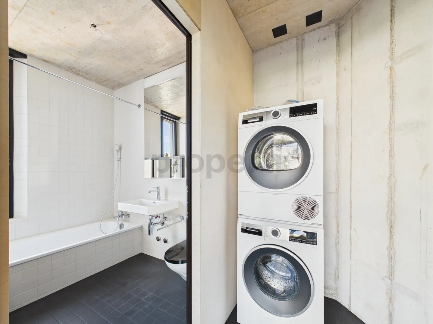 Vivre avec style à Zurich Oerlikon 5.5 pièces avec caractère - Photo 9 sur 12