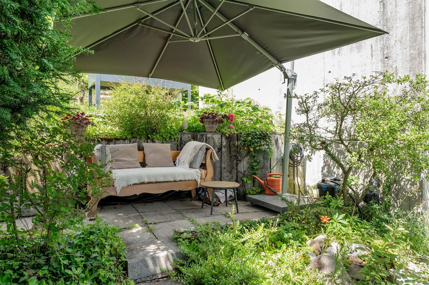 Private living in a magnificent hillside location above Aarau - Photo 11 of 13