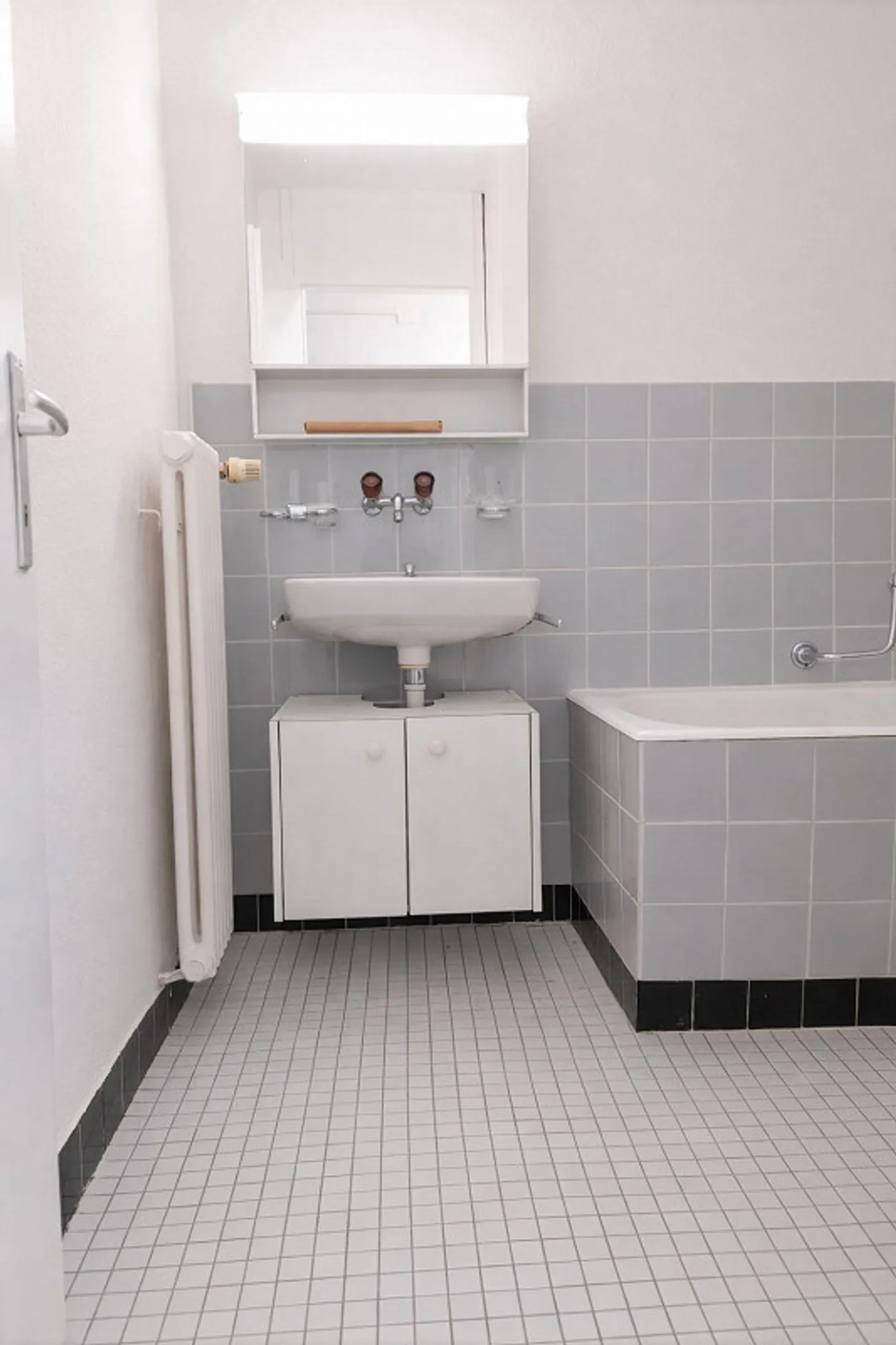 1.5 Room Apartment 2nd Floor / 3rd Floor Right - Photo 4 of 6