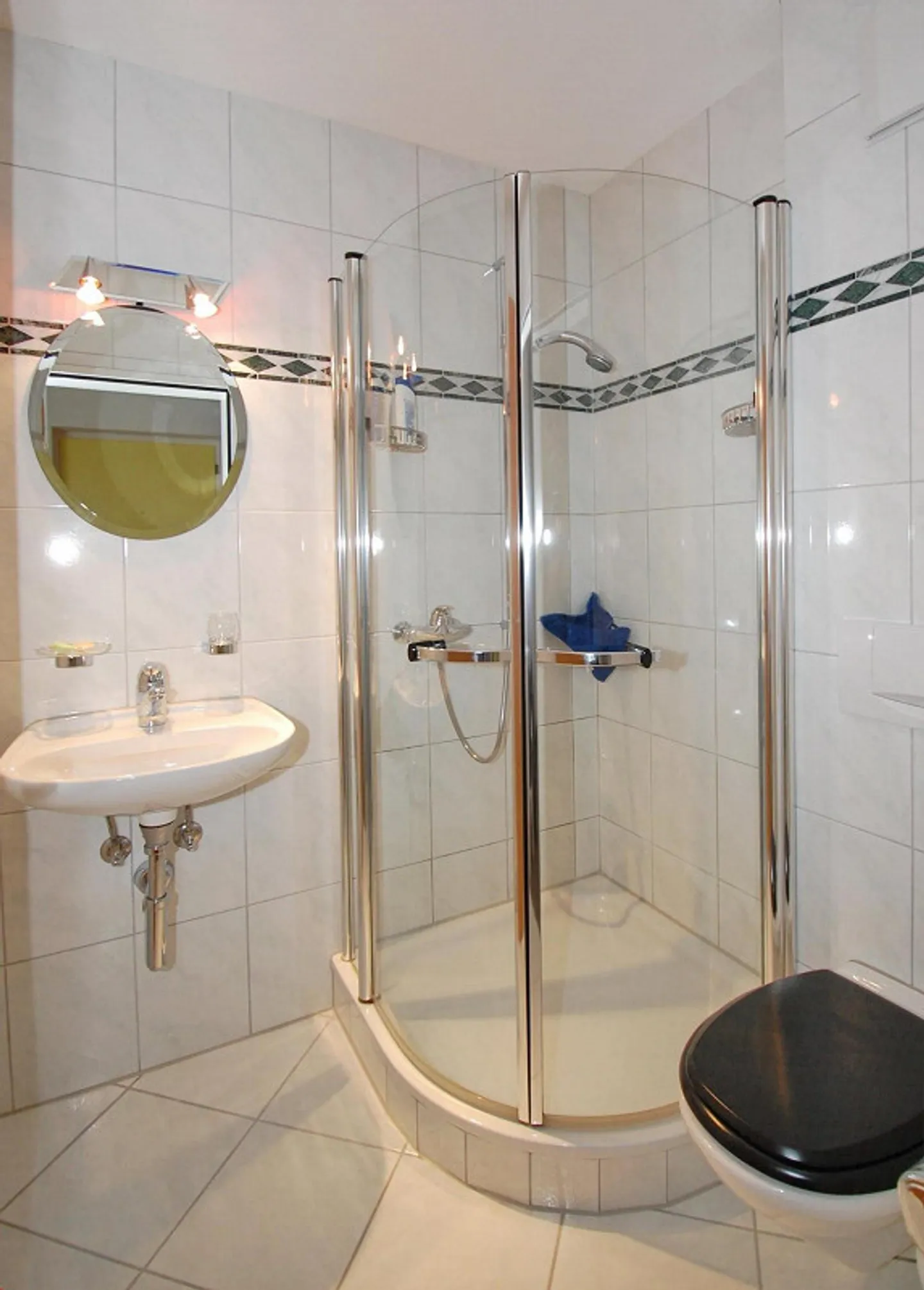 Spacious 5.5 Room Maisonette Apartment with Stunning Views - Photo 13 of 13