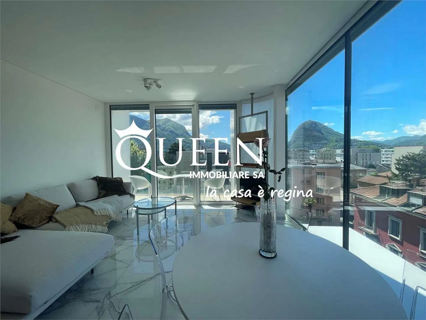 Lugano-Viganello: luminoso attico 2.5 locali - Foto 1 di 13