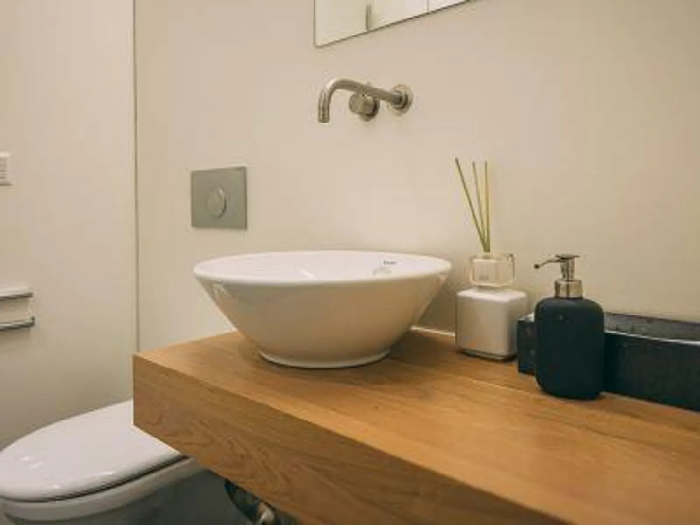 Votre entreprise dans un emplacement de choix - visibilité garantie ! - Photo 13 sur 15