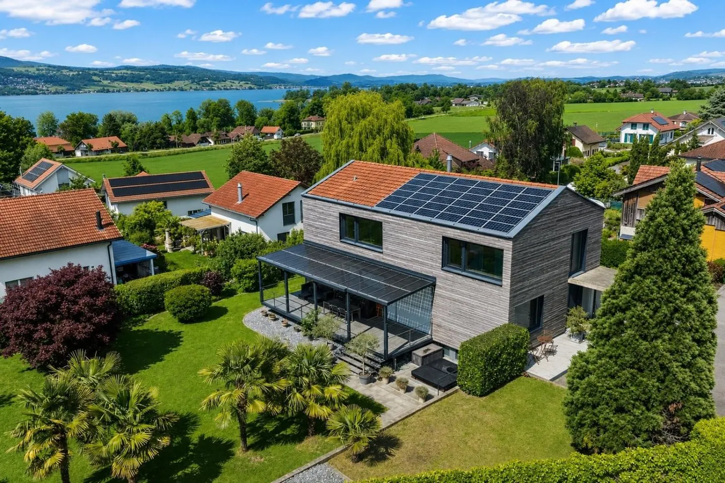 Villa HELION - Modernes Design & industrieller Geist - Foto 1 von 13