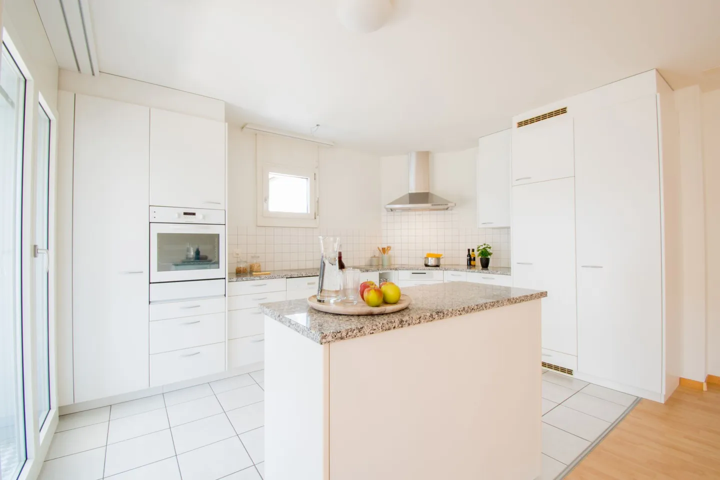 Bright | Child-friendly | with large cellar - Photo 5 of 12