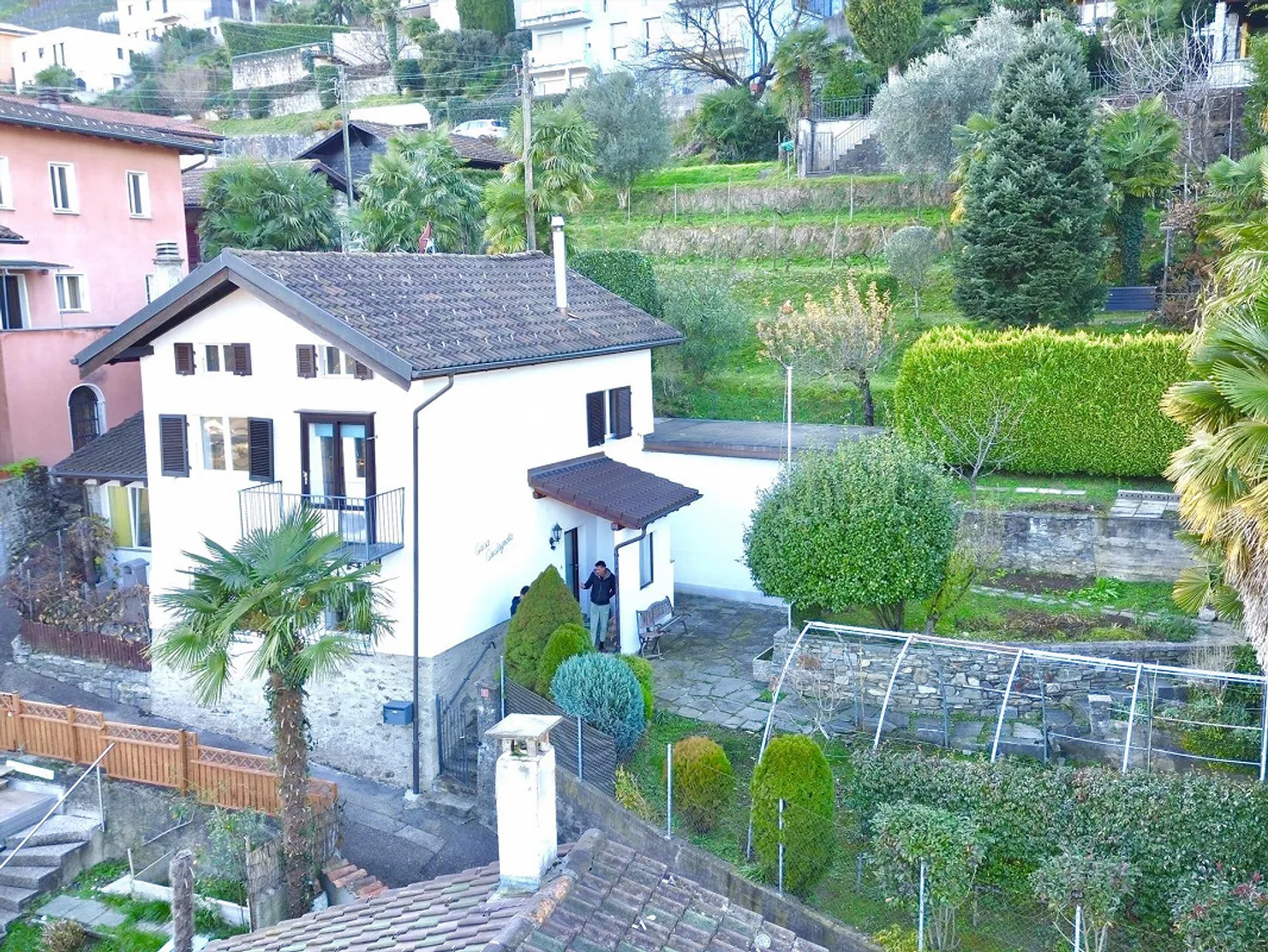 Charming Single-Family Home with 5.5 Rooms in Agno with Panoramic View - Photo 1 of 8