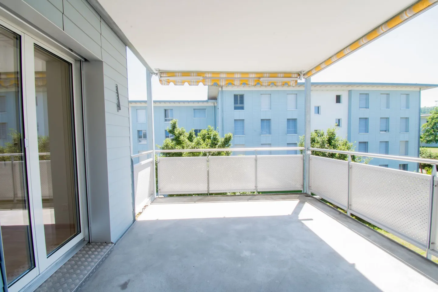 Bright | Child-friendly | with large cellar - Photo 2 of 12