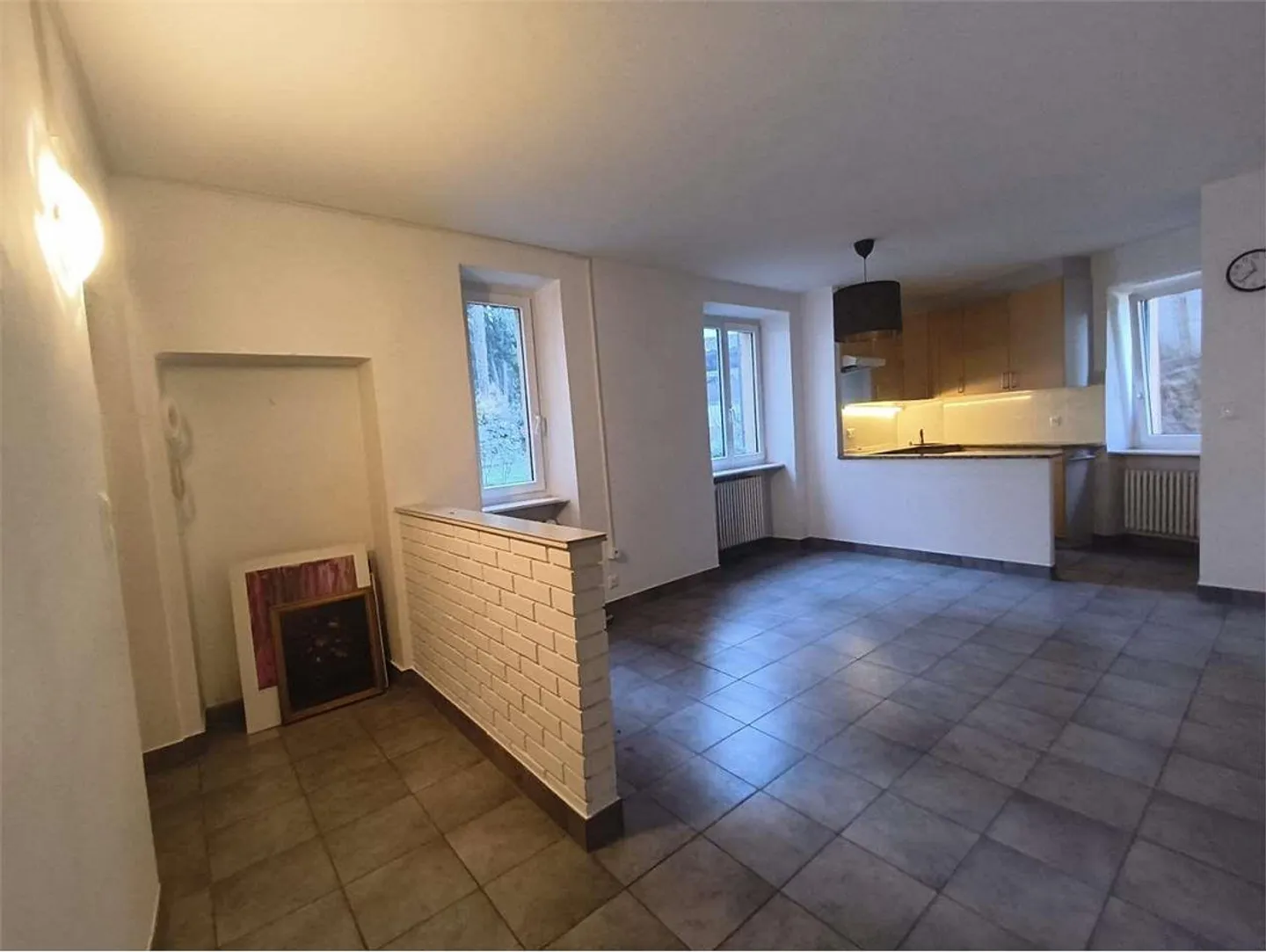 Davesco - Bright 3-Room Apartment at an Unbeatable Price - Near Lugano - Photo 2 of 6