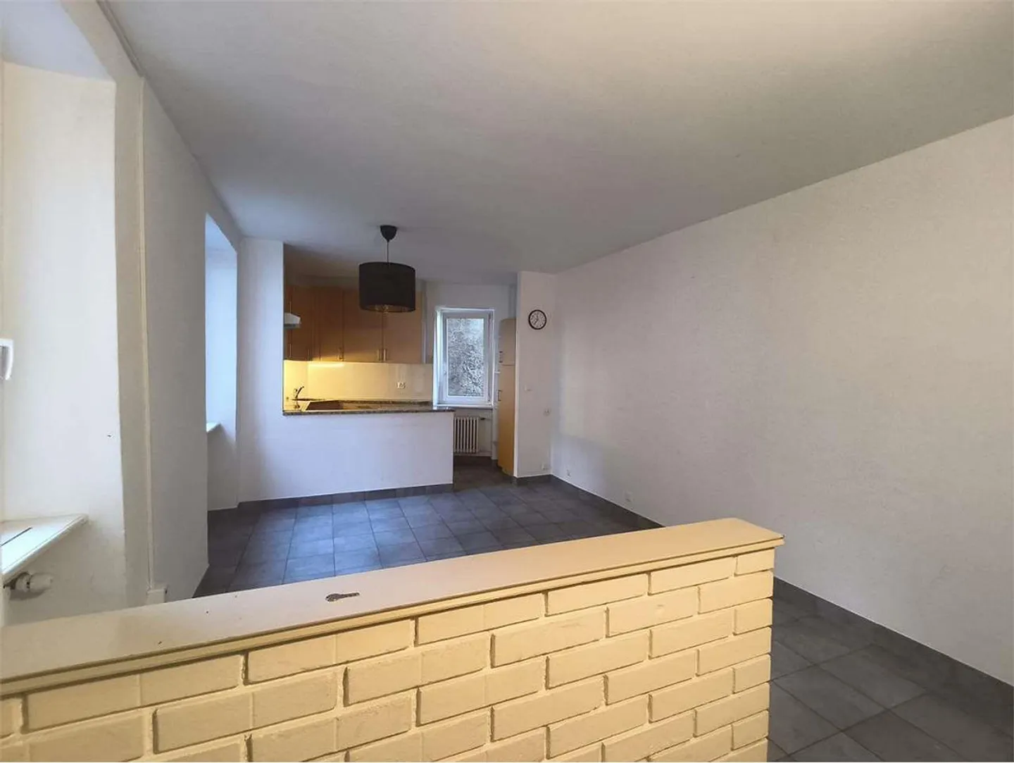 Davesco - Bright 3-Room Apartment at an Unbeatable Price - Near Lugano - Photo 3 of 6