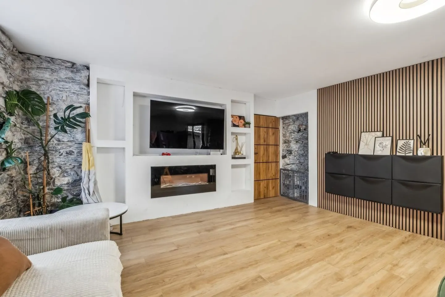 Casa di villaggio ristrutturata con charme nel cuore di Chalais - Foto 2 di 6