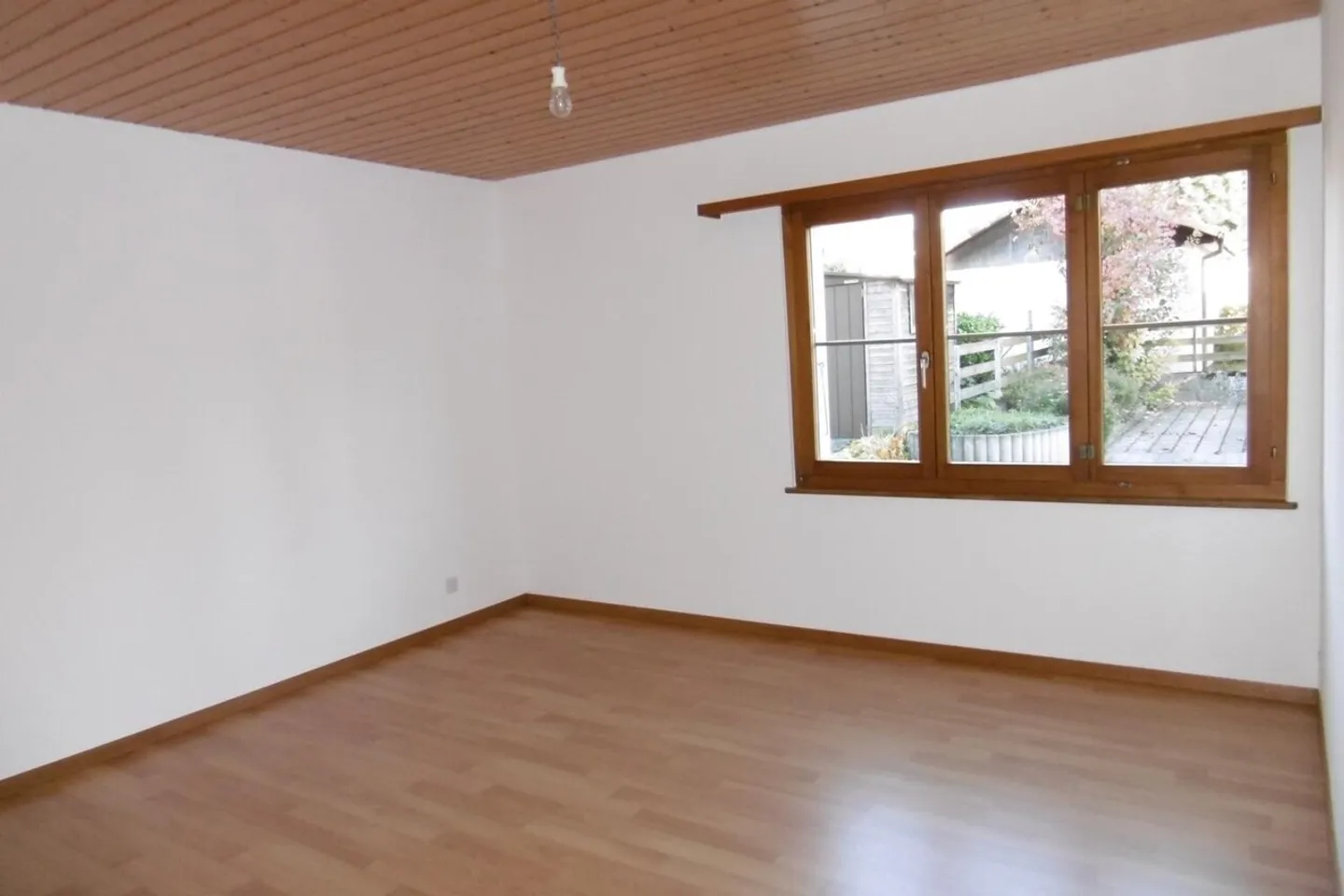 Attraktive 3.5-Zimmerwohnung EG mit Grillplatz - Foto 4 von 9