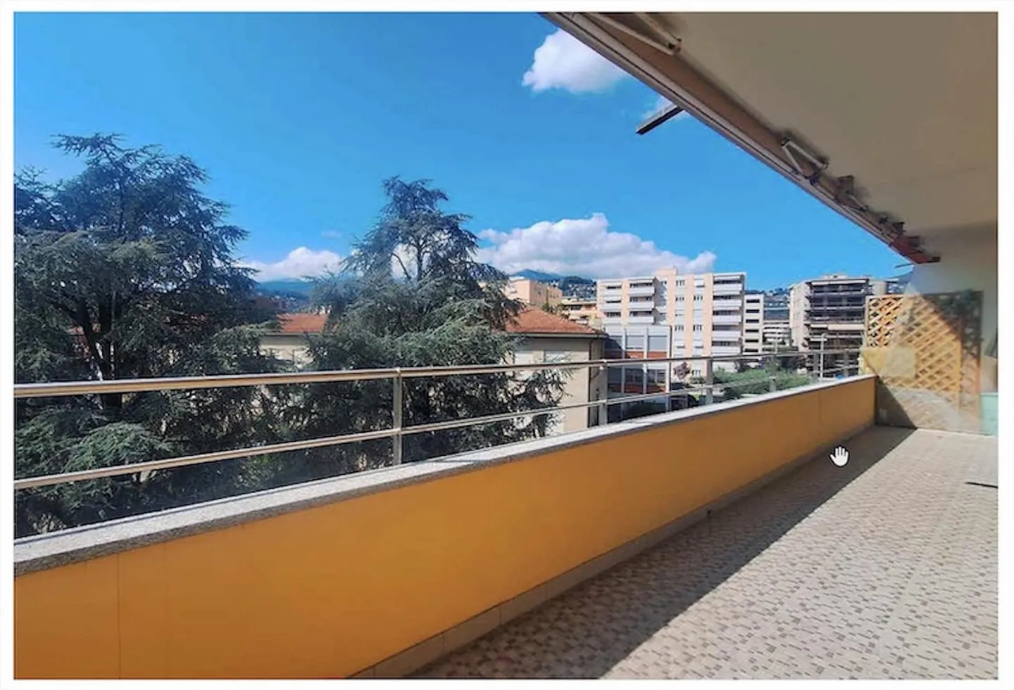 Helle 3.5-Zimmer-Wohnung mit Balkon und Parkplätzen in Lugano-Viganello - Foto 2 von 14