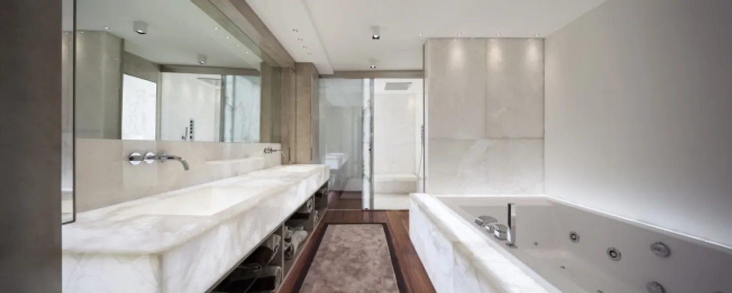 Modern Luxury Villa with Lake Lugano View, Swimming Pool and Boat Dock - Photo 17 of 20