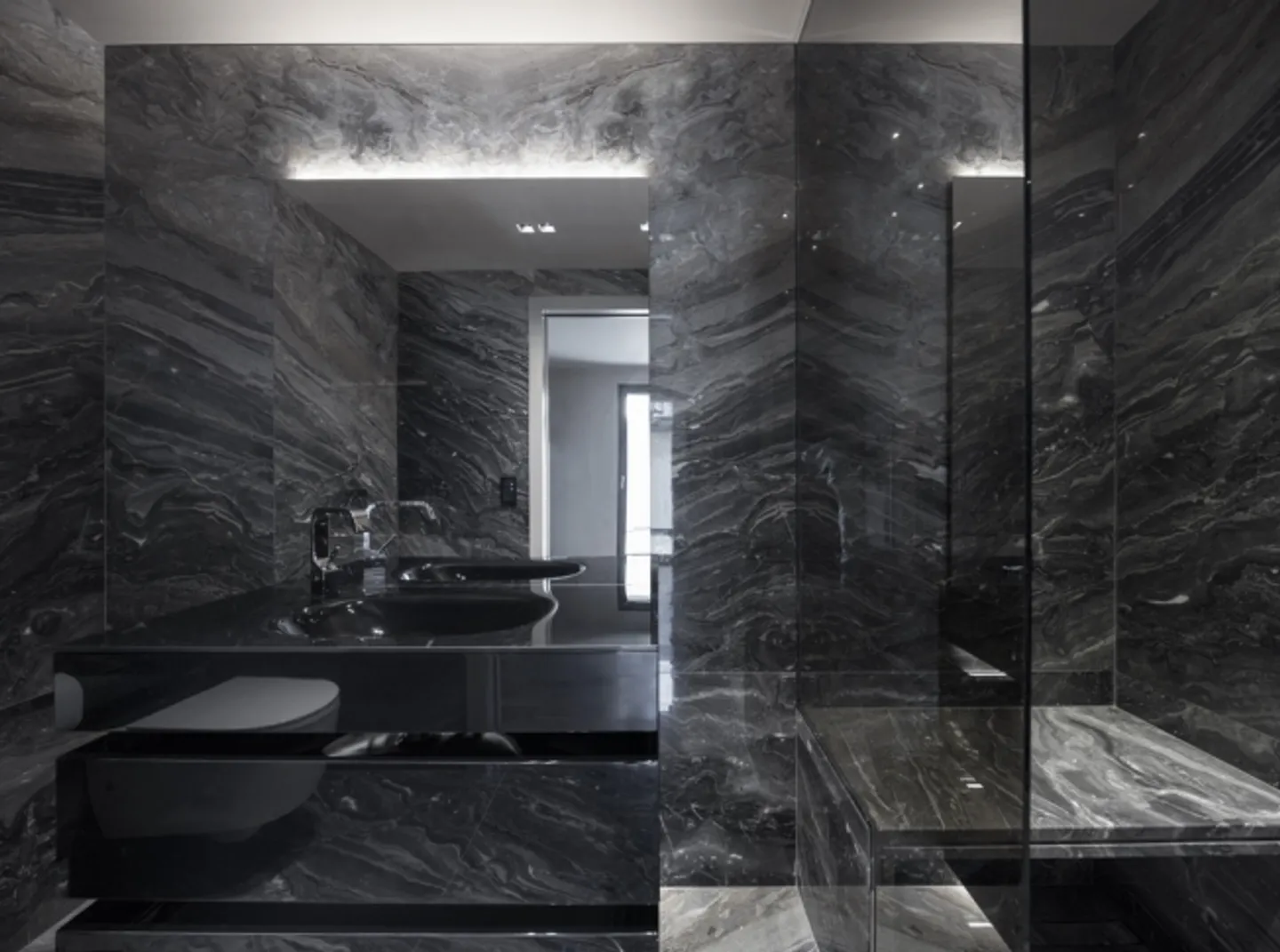 Modern Luxury Villa with Lake Lugano View, Swimming Pool and Boat Dock - Photo 19 of 20