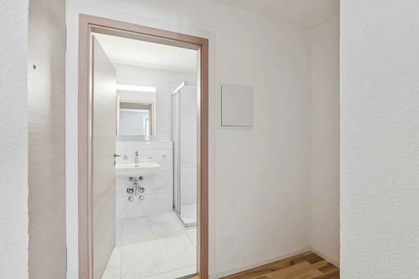 Rent a studio & secure 1 month free! - Photo 6 of 6