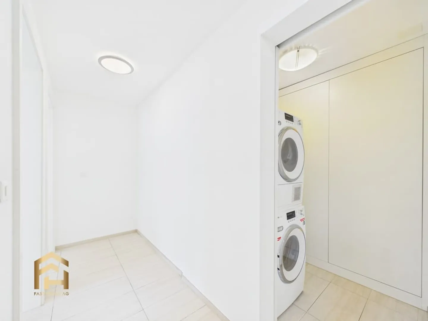 Spacious Family Apartment in Central Location in Naters - Photo 11 of 13