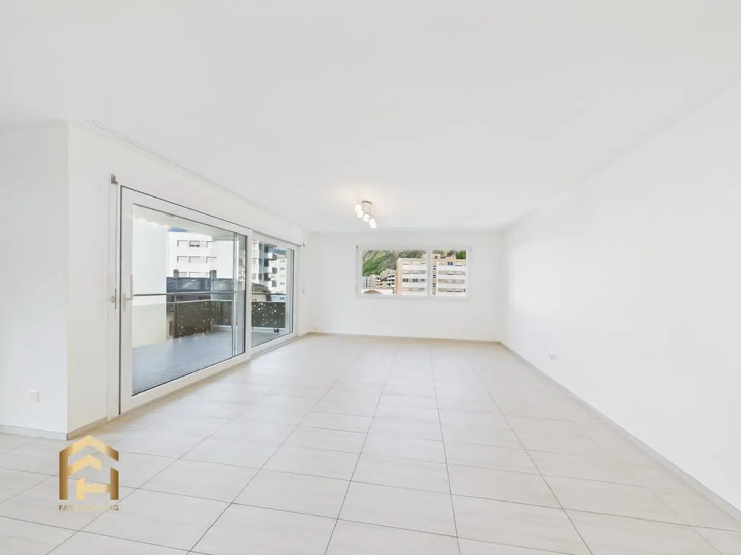 Spacious Family Apartment in Central Location in Naters - Photo 3 of 13