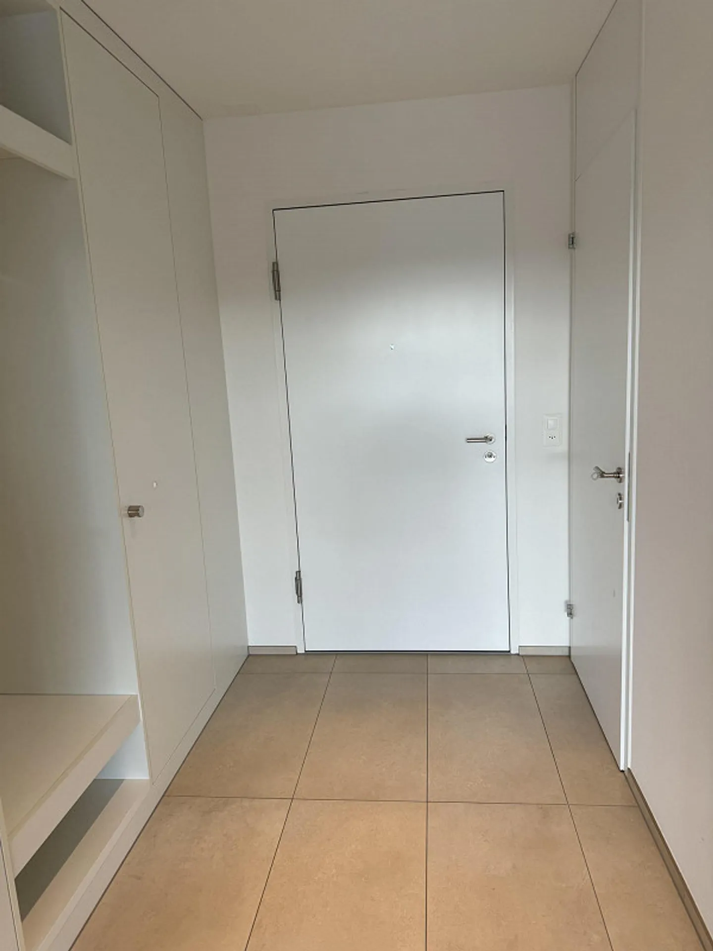 Beautiful 2.5 Room Apartment with Everything the Heart Desires - Photo 2 of 12