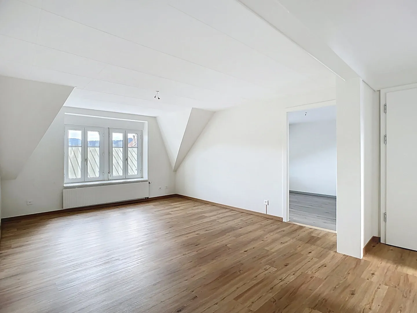 Appartement 4 pièces confortable - Photo 1 sur 11