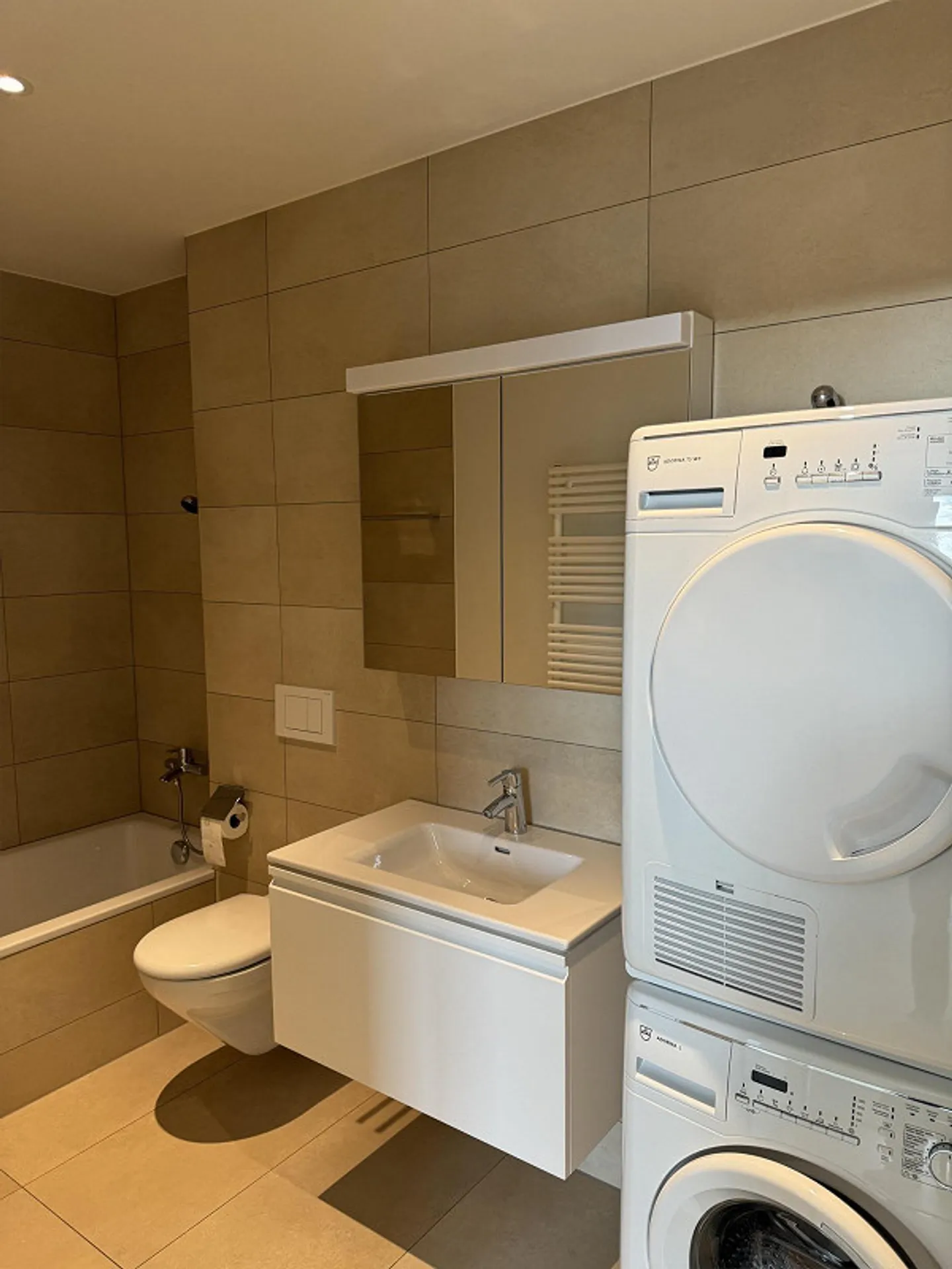 Beautiful 2.5 Room Apartment with Everything the Heart Desires - Photo 9 of 12