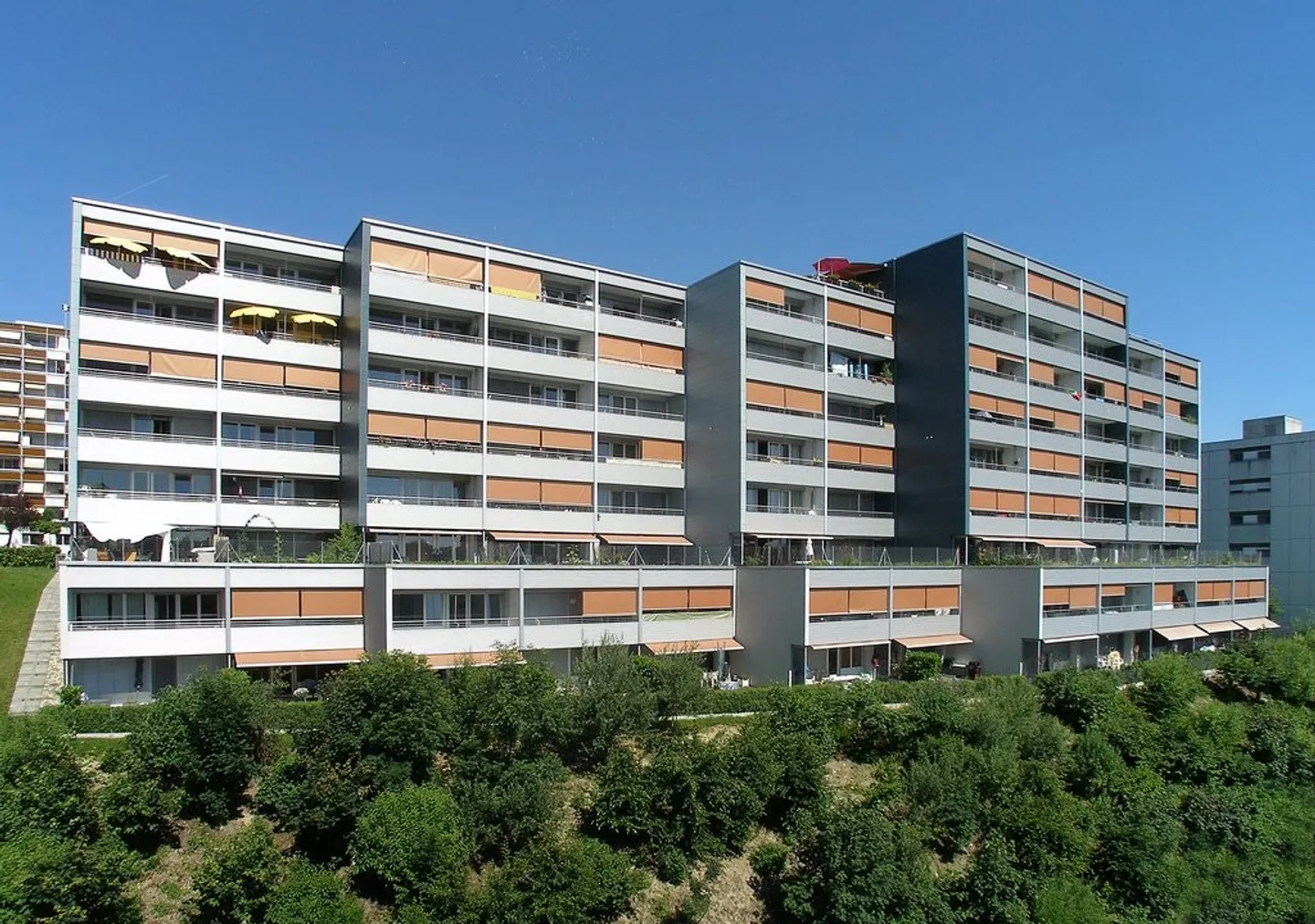 Suchen Sie eine Unterkunft in der Nähe des Chuv und der Autobahn? - Foto 1 von 2