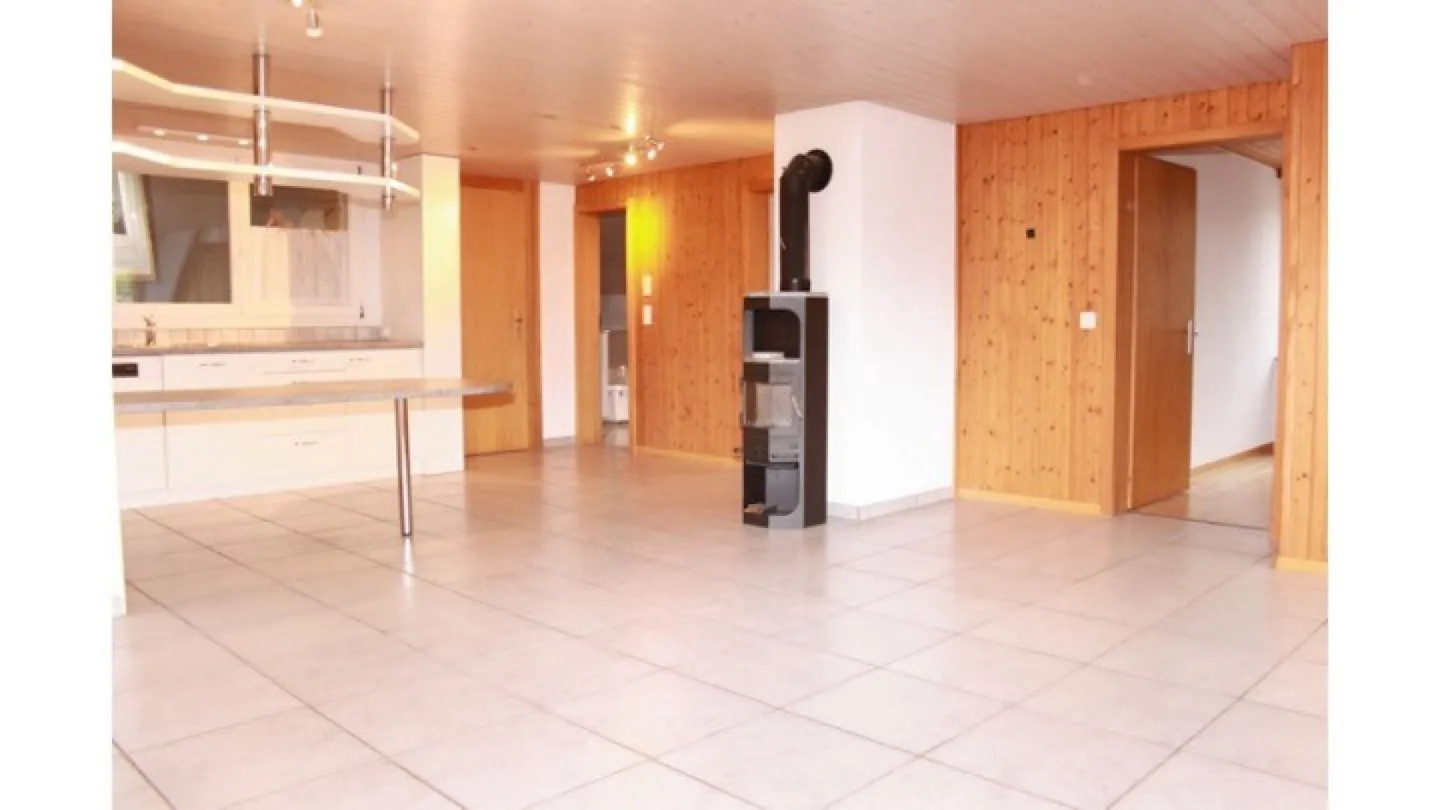 Investment opportunity: Multi-family house with development potential! - Photo 5 of 12