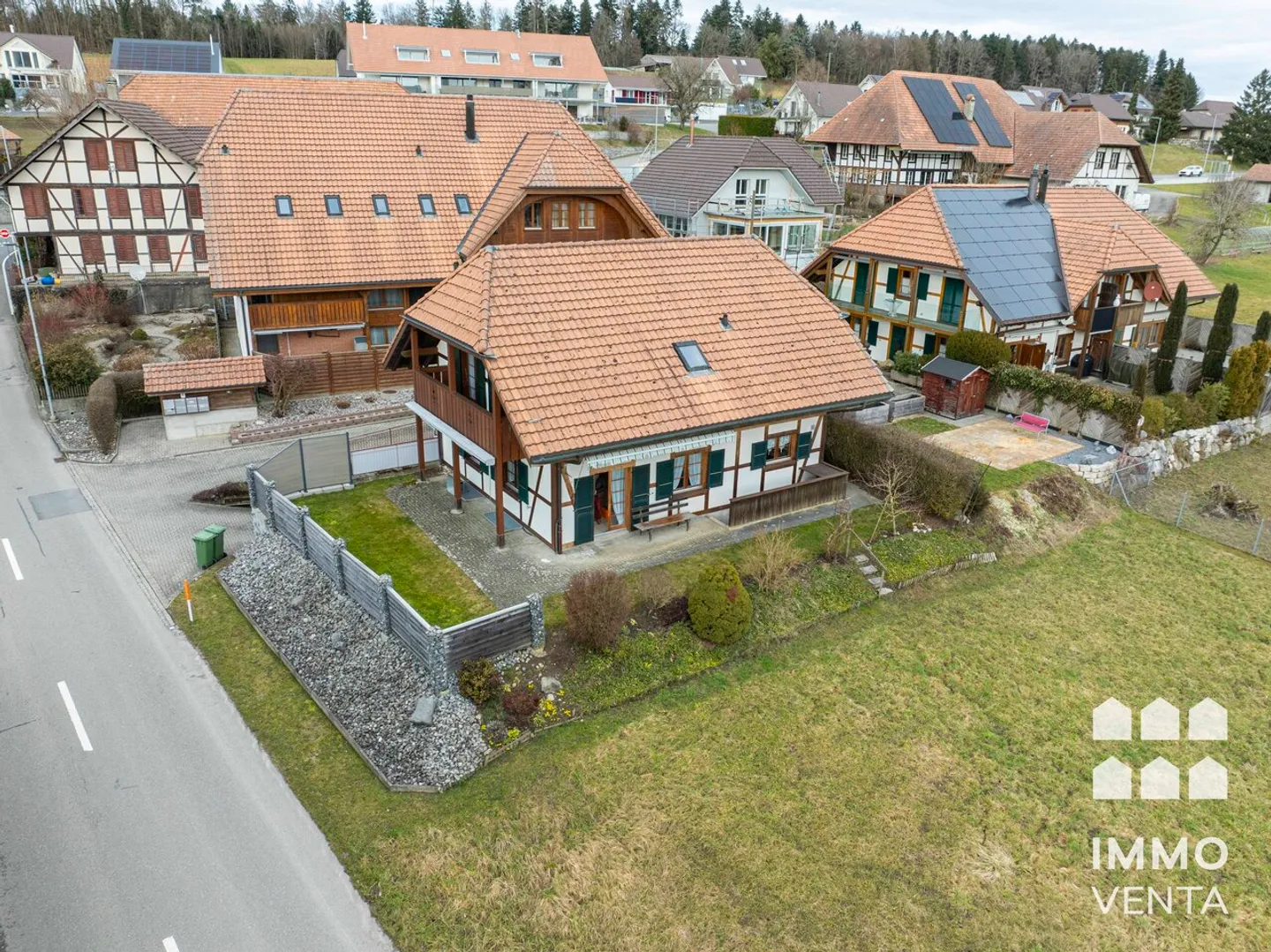 Charmante Maison Individuelle à Lüterswil - Photo 2 sur 36