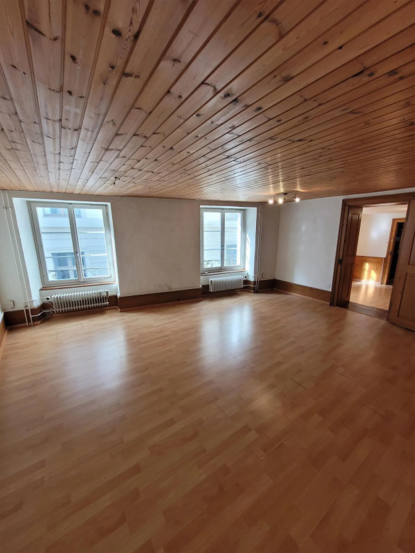 Cozy 4-room apartment in the old town of Liestal - Photo 5 of 9