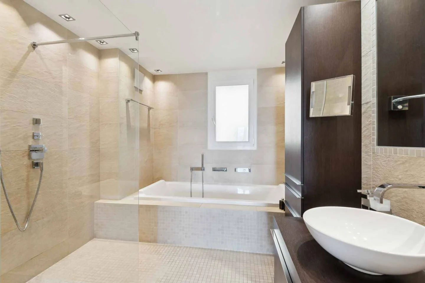 Duplex aux allures de villa avec vue imprenable sur le lac - Foto 9 von 13