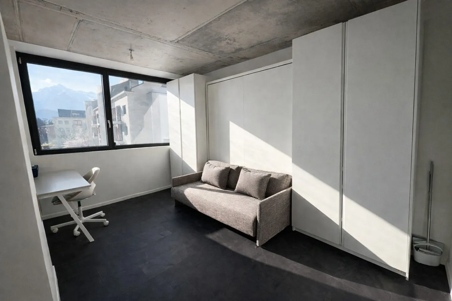 Modern möbliertes 3,5-Zimmer-Apartment im 2. Stock - Foto 7 von 12