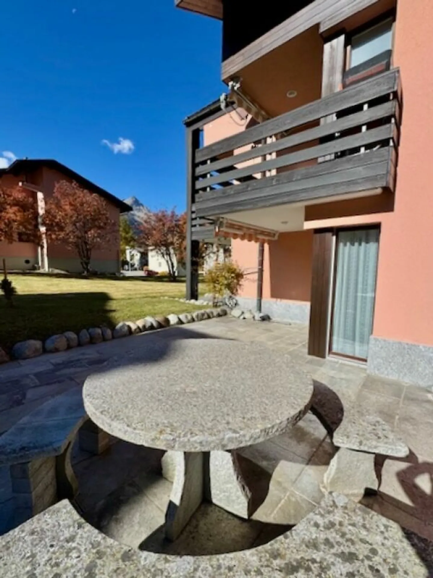 Abitaziun Chesa Rösa 1 - Zimmerwohnung - Surlej (Jahresmiete) - Photo 10 of 12