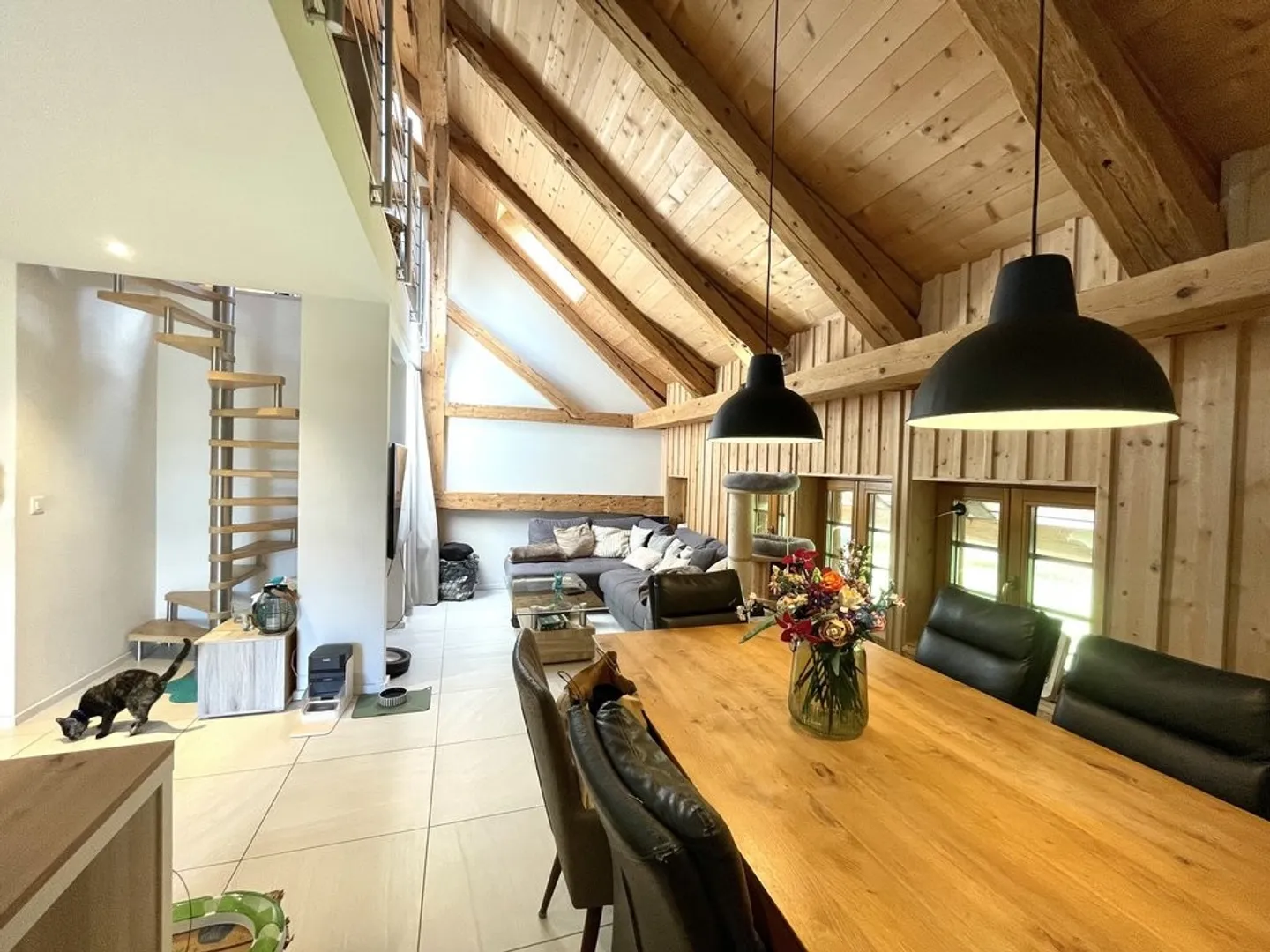 Duplex 3.5 pièces pour 1570.- CHF/mois incluant les charges - Photo 2 sur 6