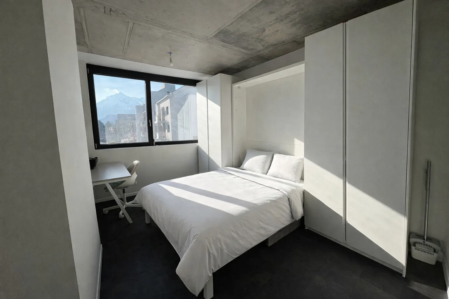 Modern möbliertes 3,5-Zimmer-Apartment im 2. Stock - Foto 8 von 12
