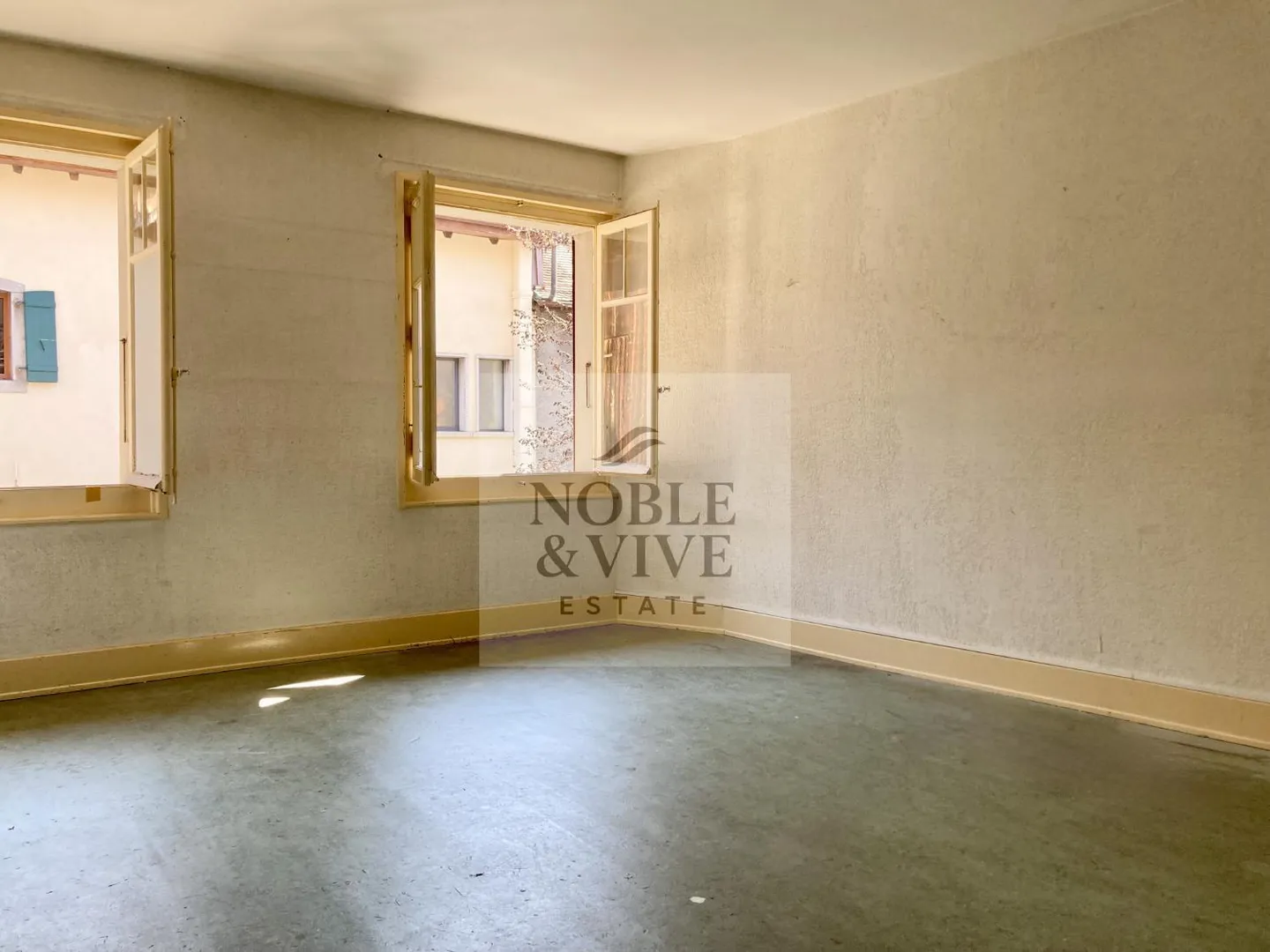 Maison contiguë avec grange - Opportunité unique - Photo 4 sur 7