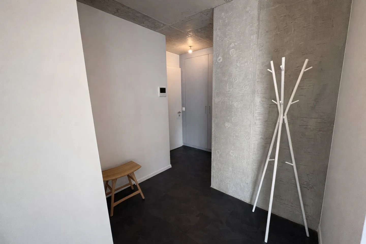 Modern möbliertes 3,5-Zimmer-Apartment im 2. Stock - Foto 11 von 12