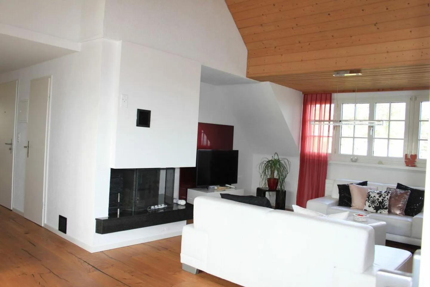 Ampio, luminoso e recentemente ristrutturato appartamento mansardato - Foto 5 di 19